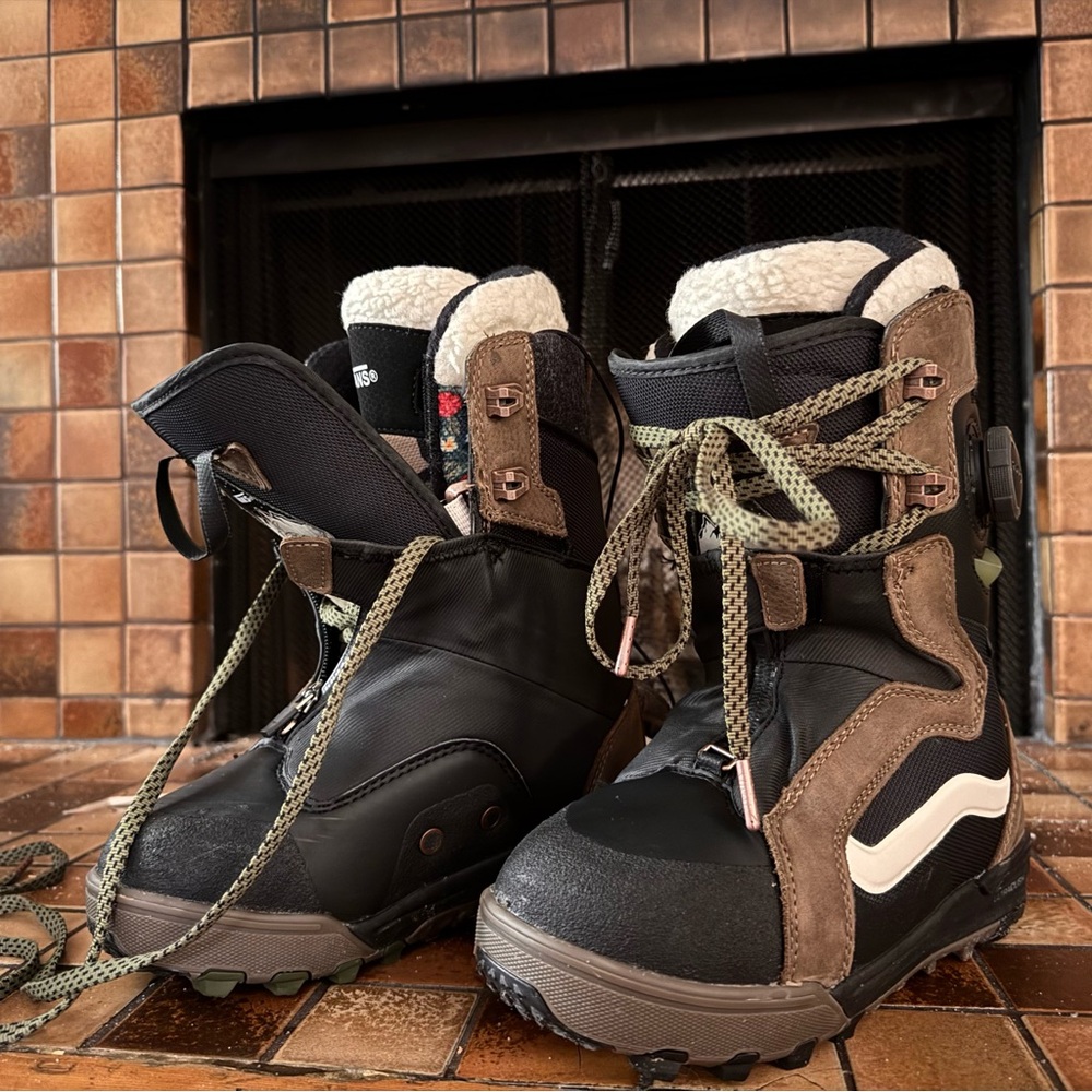 Vans 2023/24 Women’s size 6 Hana Beaman One and Done Brown Black Snowboard Boot